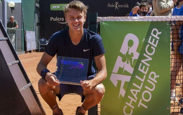 现代防守球 现代防守球