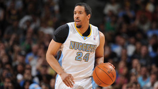 端正的团队 端正的团队