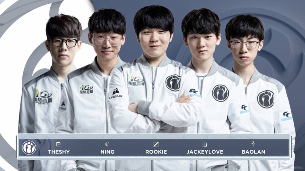 彩的篮球对 彩的篮球对