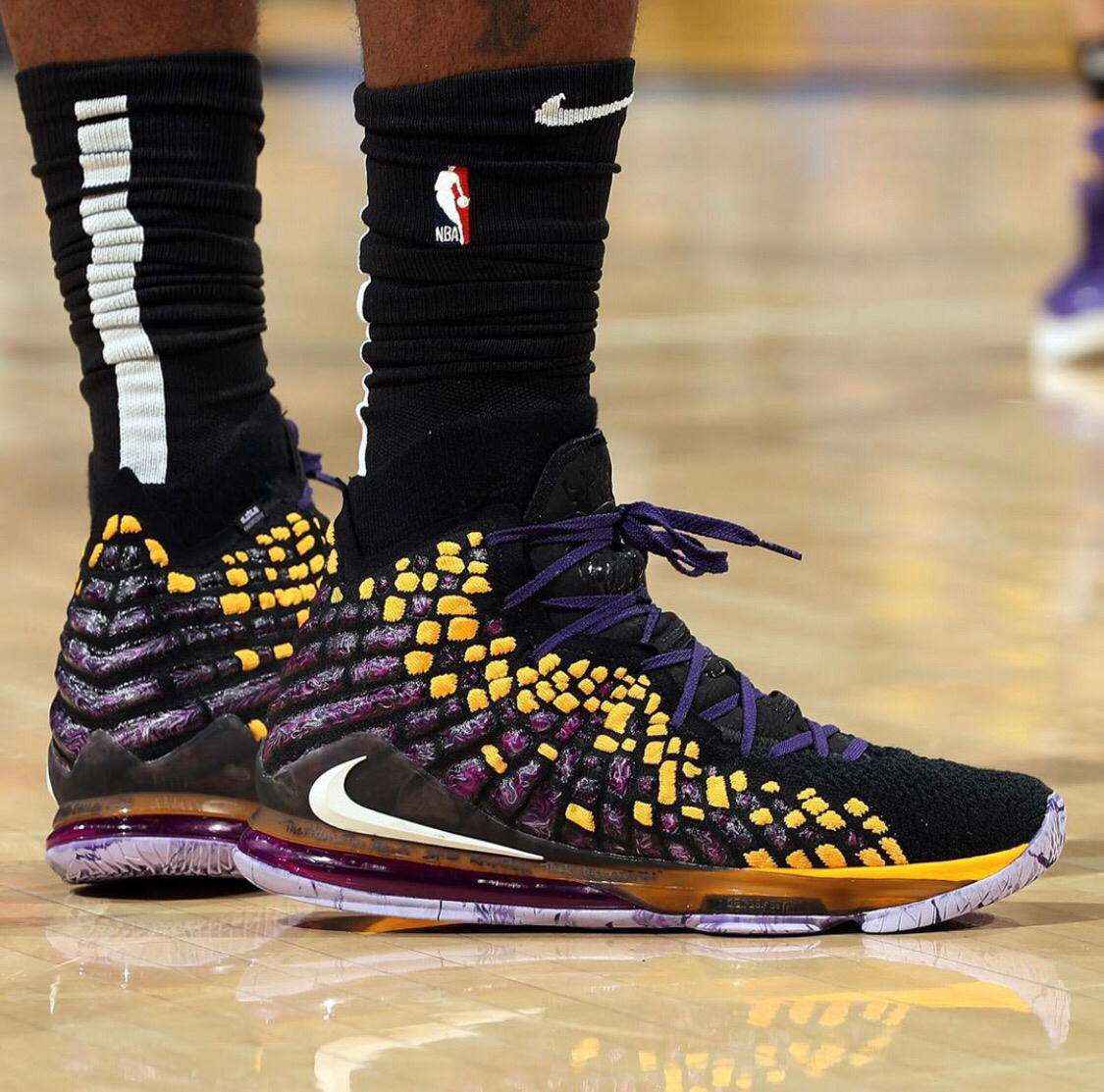 件在西超杯 件在西超杯